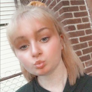 Meet your Posher, Brianna